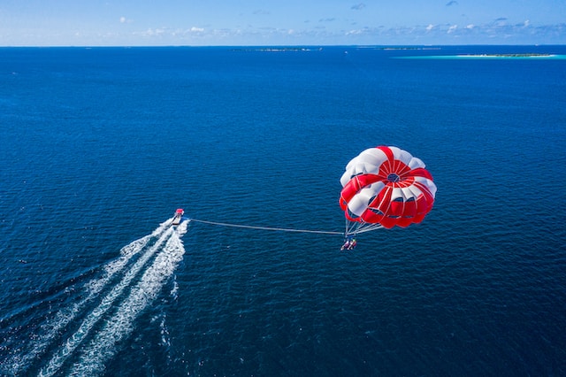 parasailing