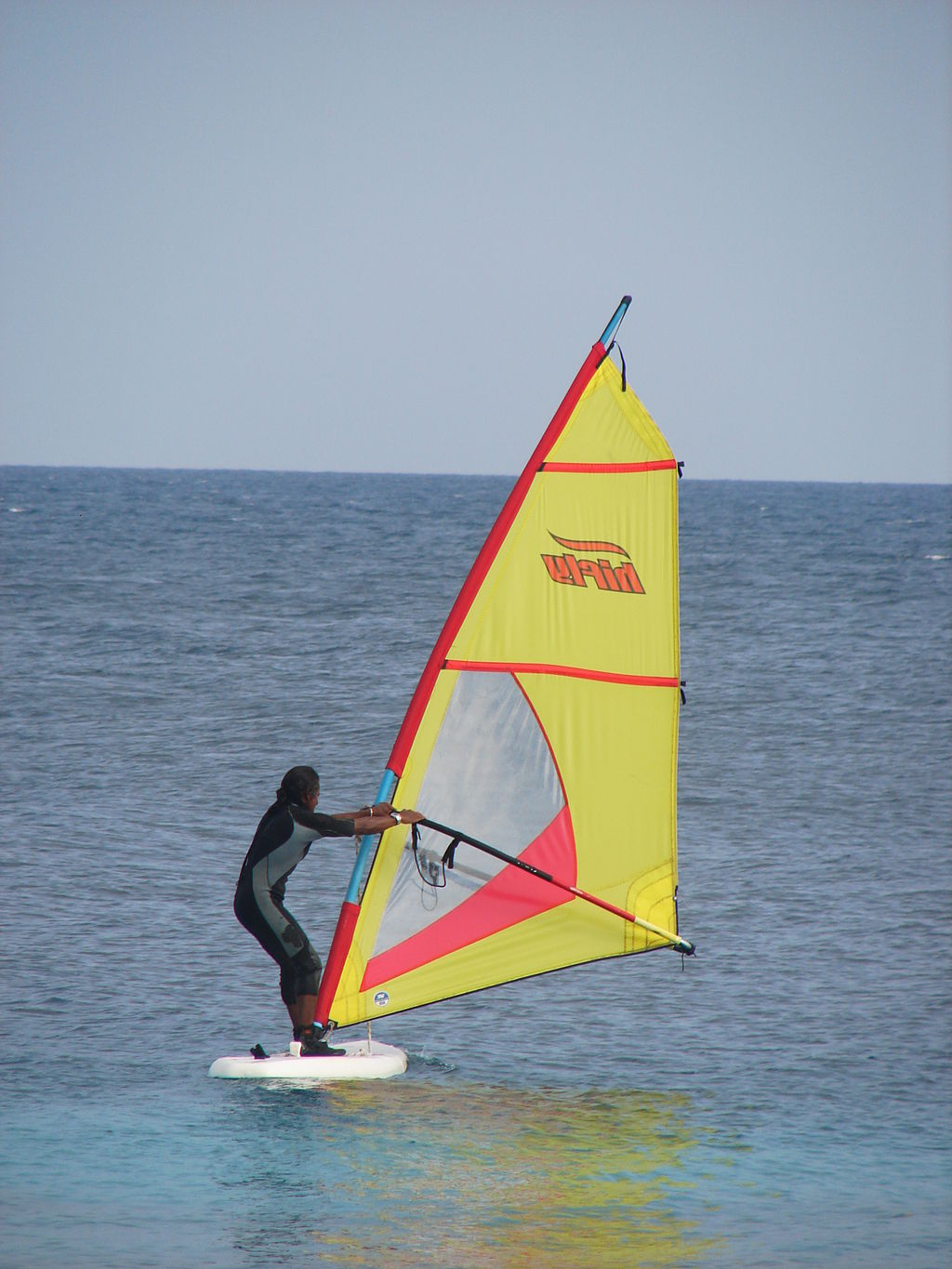 Water Sports in Maldives | Image Credit: <a href="https://commons.wikimedia.org/wiki/User:Nevit">Nevit Dilmen</a>, <a href="https://commons.wikimedia.org/wiki/File:Maldives_09957.JPG">Maldives 09957</a>, <a href="https://creativecommons.org/licenses/by-sa/3.0/legalcode" rel="license">CC BY-SA 3.0</a>